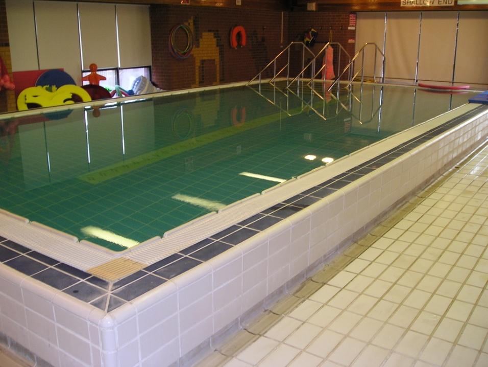 NORMAL OPERATING PROCEDURE (NOP) 1.1 Pool Information 1.1. 1 Details of Pool Greenside Pool is located at the end of the school adjacent to a lobby linked by two class rooms in the primary department and a corridor.