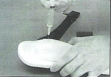 AFTER LAB WORK TRAINING (1) Use the syringe to inject air into the muscular part to expel the water inside the sensor.