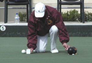 Duties of an Umpire When officiating at singles competitions, work with the Markers as a team.