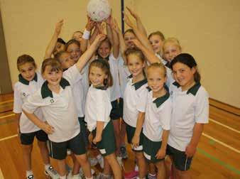 Netball UMPIRING In Years 3 and 4 Auckland Netball Centre (ANC) grades it is expected that the coach of the team is also the umpire as these year levels play modified rules and the umpire acts more