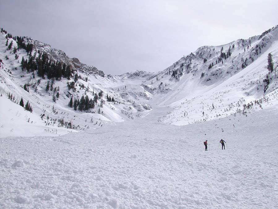 FOREST SERVICE UTAH AVALANCHE CENTER ANNUAL REPORT 2001-2002 Snow and Avalanches in Utah