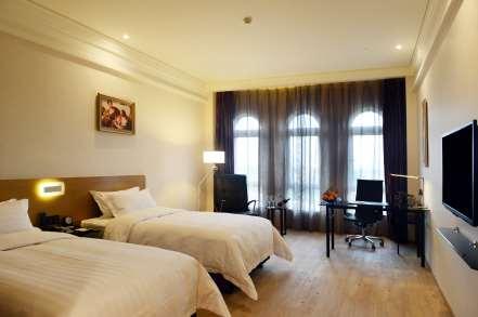 Guest Room (with 2 single beds) 16Nov - 22Nov HKD 270 RMB 238 USD 35 * Extra RMB 200 for