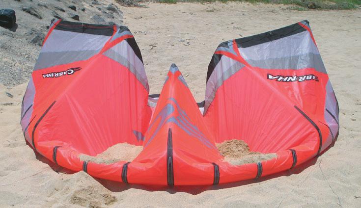 SET UP 2 - INFLATING YOUR KITE STEP 2.3 - TIPS FOR SECURING YOUR KITE TIPS FOR SECURING YOUR KITE Never leave an inflated kite unattended on the beach for a long period of time.