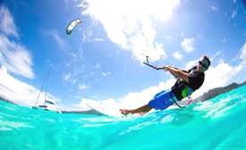 * Pick-up at the beach: Departure: all day long, upon request Starting from 18 000 XPF Kitesurf You have the opportunity