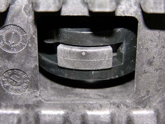 - 10 - h) The Crank Drive Ring knob (see Figure 23) must be visible in the Crank window.
