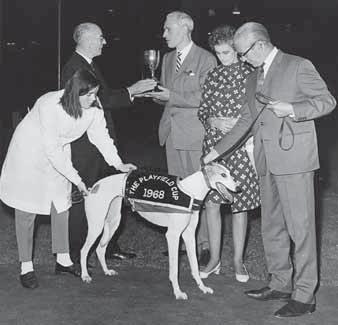 ANNE MAHON WINS BAGS SPONSORED 2017 KENNELHAND OF THE YEAR The Greyhound Board of Great Britain is pleased to the Year is Anne Mahon, Head Kennelhand to Hove and formerly Wimbledon attached handler