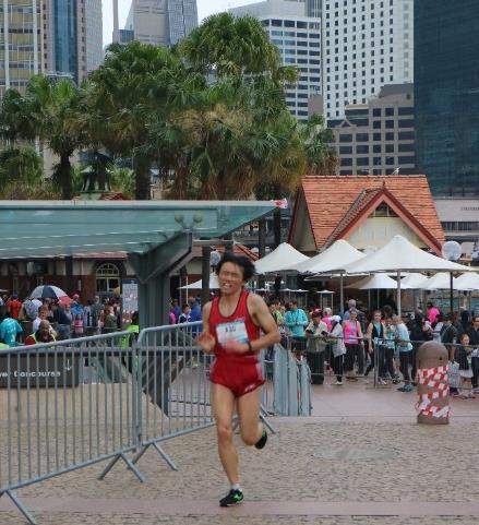 The two citizen entrants from Nagoya, who were invited by the Sydney Marathon Committee, chose to participate in the full and half marathon.