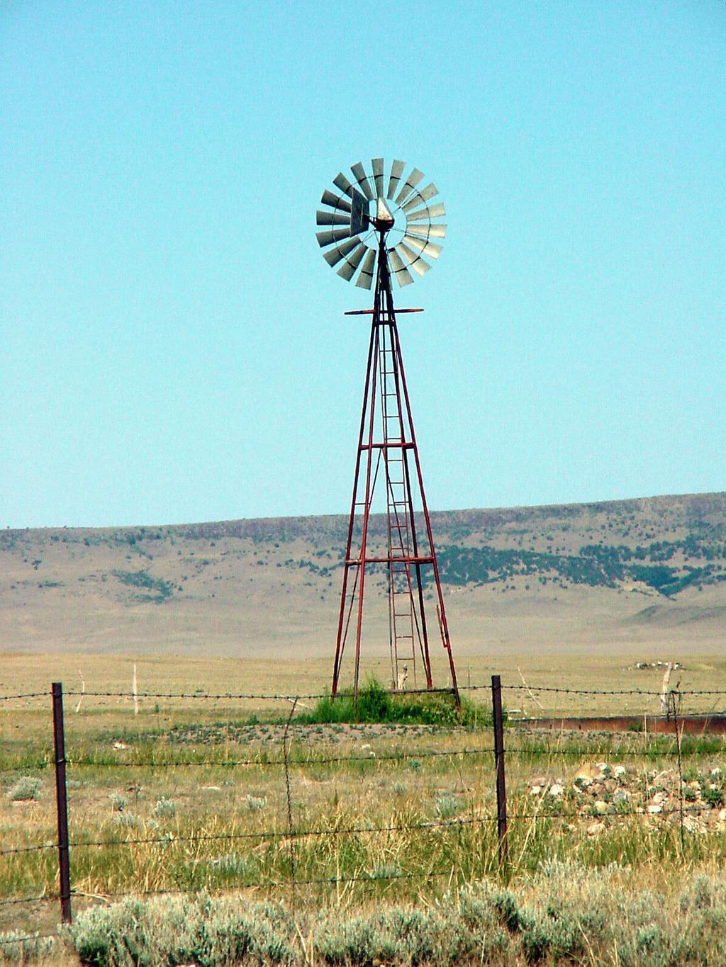 Windmill currently in use in the prairies to pump water