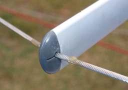 Make sure the spreaders are perpendicular to the face of the mast and set the diamond tension (in accordance with the tuning guide) with the 17mm bolt at the bottom of the mast base.
