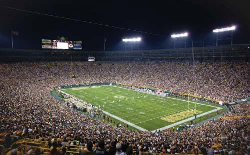 PACKERS TEAM NOTES 285 AND COUNTING Another packed house at Lambeau Field against the Seahawks in the regular-season home finale brought the stadium s consecutive sellouts streak to 285 games (269