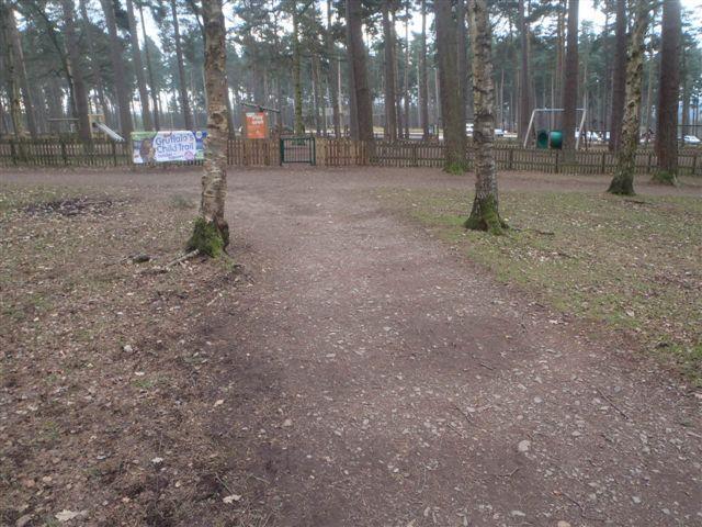 The path to the play area is flat and is made of gravel no bigger than 3cm.