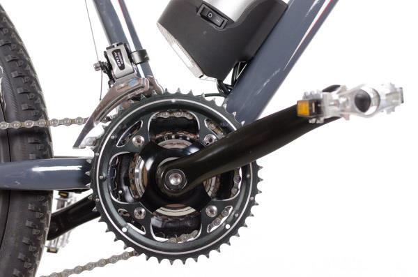 On the Pioneer Allroad, there are two ways to engage the motor. 1. Thumb Throttle 2. By Pedaling (Pedalec) The thumb throttle is located on the right handlebar.
