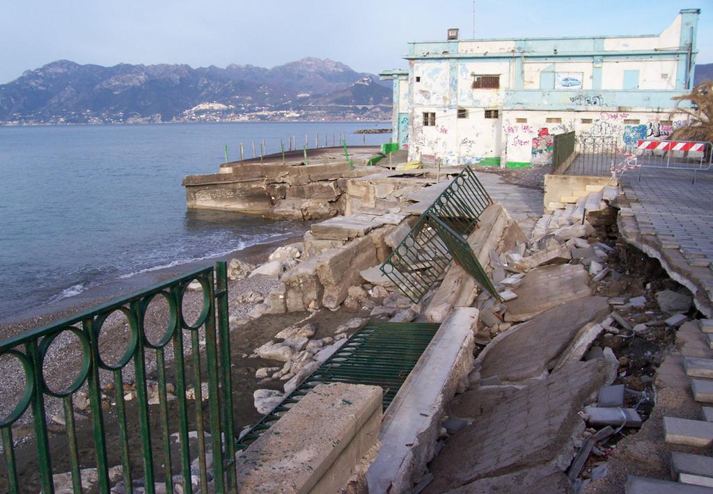 5 The coastal protection system The long-term erosion and the inundation damage, which increased greatly during the winter 2008