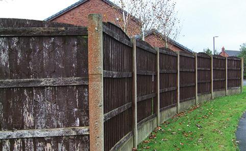 These incredibly light fencing panels are incredibly strong, making general handling and transportation easy.