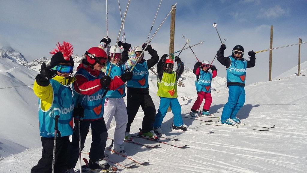 DO S AND DON TS Stay in groups at all times (THIS IS PART OF OUR EXTENSIVE RISK ASSESSMENT) Keep rooms tidy (helps avoid not being prepared for ski school) Be polite and respectful of staff and ski