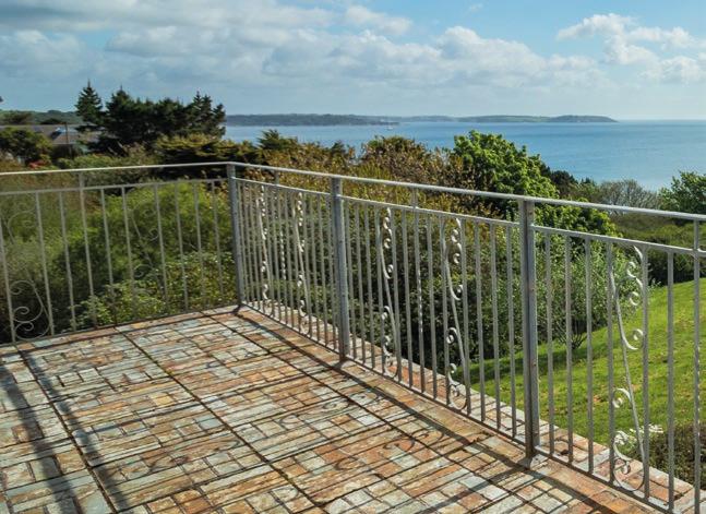 LOCATION Located between the Fal and Helford river estuaries, Dreemskerry sits in an enviable position overlooking Falmouth Bay.
