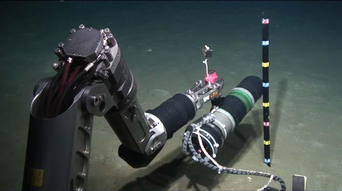 4-2 together with two stand-alone heat flow meters (SAHF) and a sea floor thermometer, which had been installed at one of the bacteria mats (33 7.3584 N, 136 28.