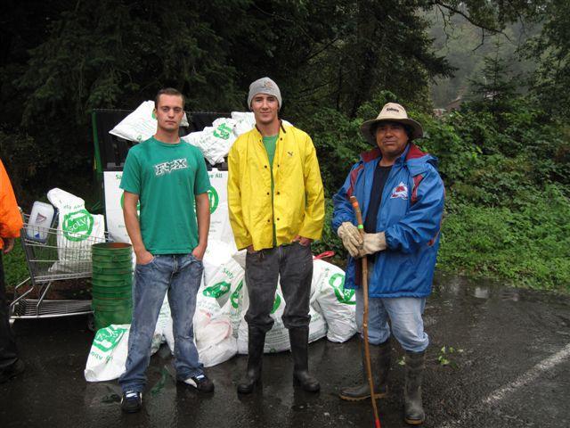 October 2009 Page 3 River Cleanup News Saturday September 19th, members of the Sandy River Chapter collected approximately 40 full bags of trash in bags provided by SOLV, from the chapters assigned