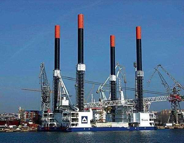 1. Wind Farm Installation Vessels StoGda s Beginnings Project THOR it was our first project of the Self Elevating Wind Turbine Installation Vessels.