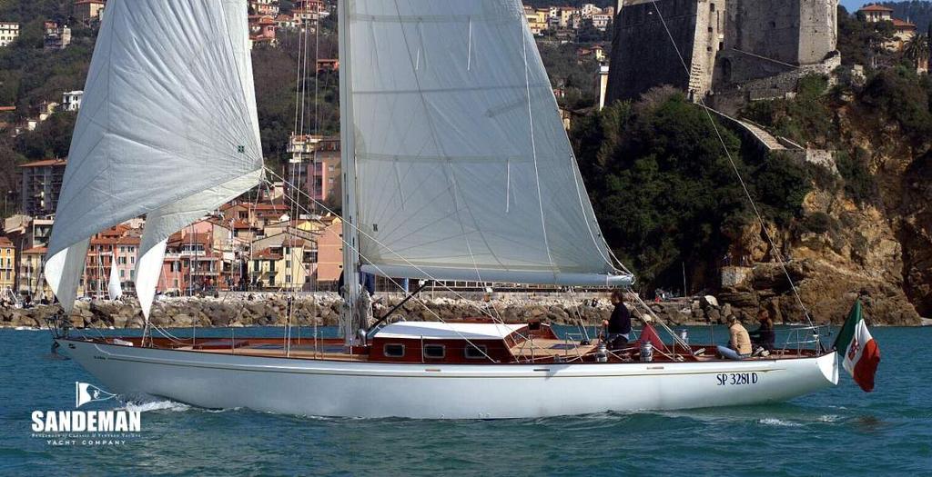 HERITAGE, VINTAGE AND CLASSIC YACHTS +44 (0)1202 330 077 LAURENT GILES 52 FT MARCONI CUTTER 1967 - SOLD Specification ILARIA LAURENT GILES 52 FT MARCONI CUT TER 1967 Designer Jack Laurent Giles No