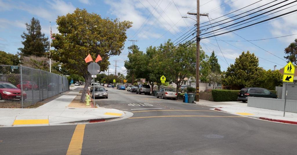 7 FINAL RECOMMENDED PROJECTS Bulb-outs (Curb Extensions) A bulb-out, or curb extension, is constructed at intersections or mid-block on both sides of the street to decrease crossing distances for