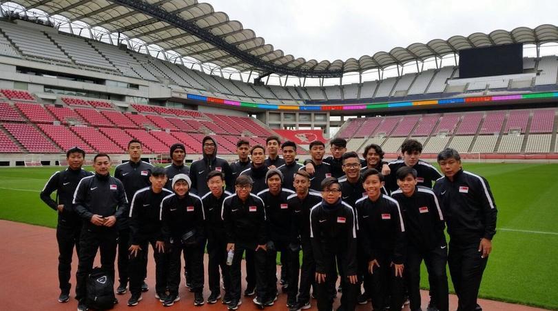 SINGAPORE U-17 FEATURED IN FOUR FOUR TWO APRIL EDITION Singapore's under-17 team put on decent showing in Japan Singapore's under-17 side put up a good fight in the recent 2017 J.