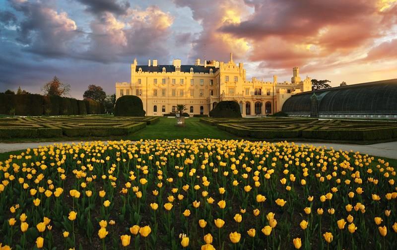 TOURIST ATTRACTIONS NEAR HUNTING AREA LEDNICE-VALTICE COMPLEX Lednice Chateau There are not many places in the world which have received such care as the elegant area around the spectacular Lednice