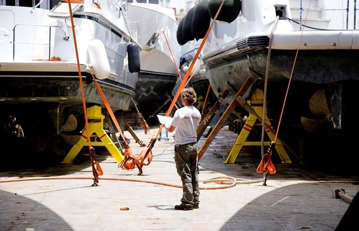 17. Once all yachts are set and the deck of the vessel is dry, the Loading Master will personally check if the yachts are docked