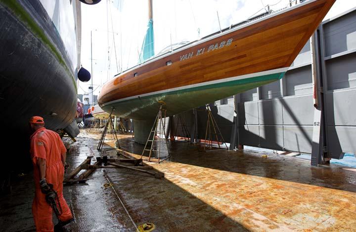 21. Sailing Yachts have typically a rubber mat under their keels and are supported by a minimum of 4 temporary supports to
