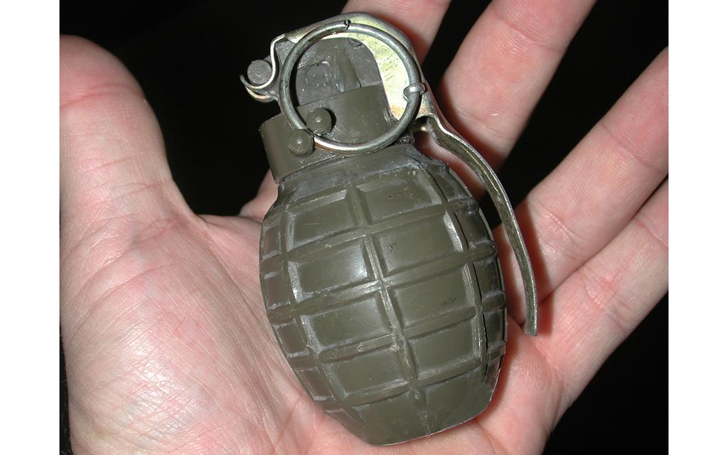 CHINESE GRENADE, HAND, FRAG, TYPE 86P E-17-2-14 Ordnnce used with: