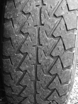 4 tractor tread car tread Compare the different treads of the tractor tyre AND car tyre in terms of