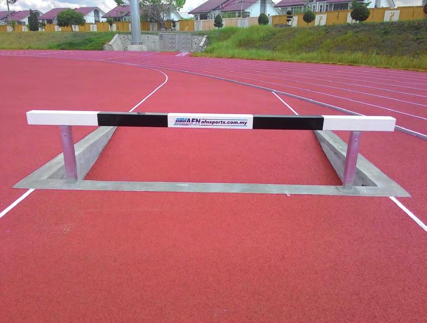 for water ditch hurdle is made from aluminium. The socket is designed to match the square hollow profile 80x80 of the water ditch hurdle.