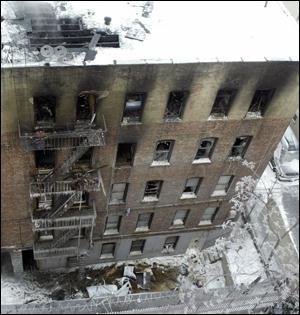 Black Sunday New York City: January 23, 2005 o Bronx Box 3-3 2997: (6) Firefighters forced to