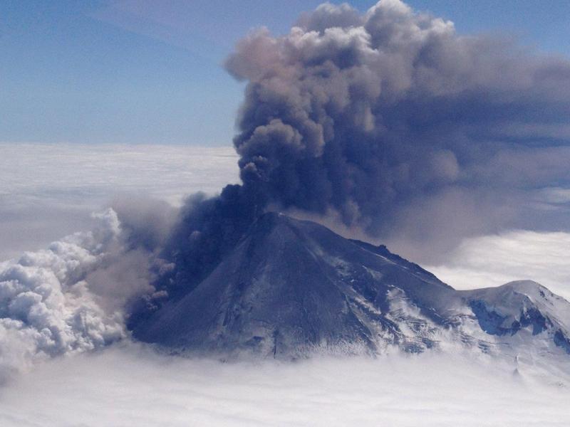 8 Facts to Remember about Volcanoes and Climate 1 Volcanoes are the WILD CARDS of climate. They temporarily change long-term trends.