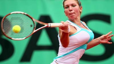 Simona Halep, born on 27 September 1991, is a Romanian professional tennis player.