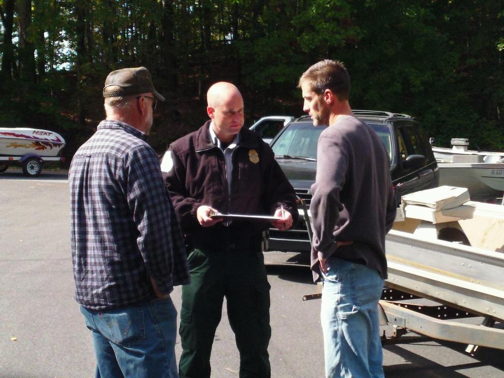 On October 26th, Sgt. Mike Barr, Cpl. Byron Young, RFC Brooks Varnell, and RFC Zack Hardy conducted a HIN inspection at Allatoona Lake.