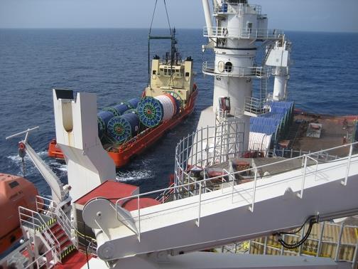 Deepwater Mooring Line Mooring line - synthetic fibre rope connected by shackle / H-links, and short lengths of top chain, anchor chain and subsea mooring