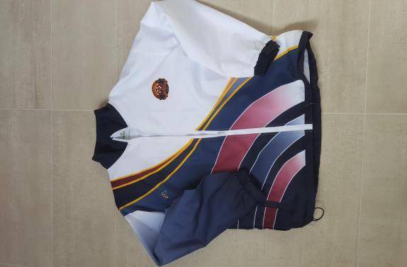 Lerpiniere (97394232) or (0438652290) Price $120 Club Training Hoodie (As New condition hardly worn) $20 Phone Lynne Cogan 0409351717 If