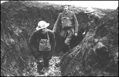 Western Front Germany had to fight a war on 2 fronts Germany sent thousands of troops from France to aid forces in the east War in the west became a stalemate Early 1915: Trench warfare Dug miles of