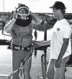 Everything else must be ready to go before the diver puts the Band Mask on so he won t have to support the weight of the Band Mask while out of the water.