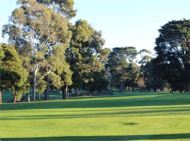 WELCOME At Yarra Bend Golf we have the facilities to cater for a wide range of Corporate Functions with a fantastic setting that is ideal for entertaining your guests and impressing your clients.