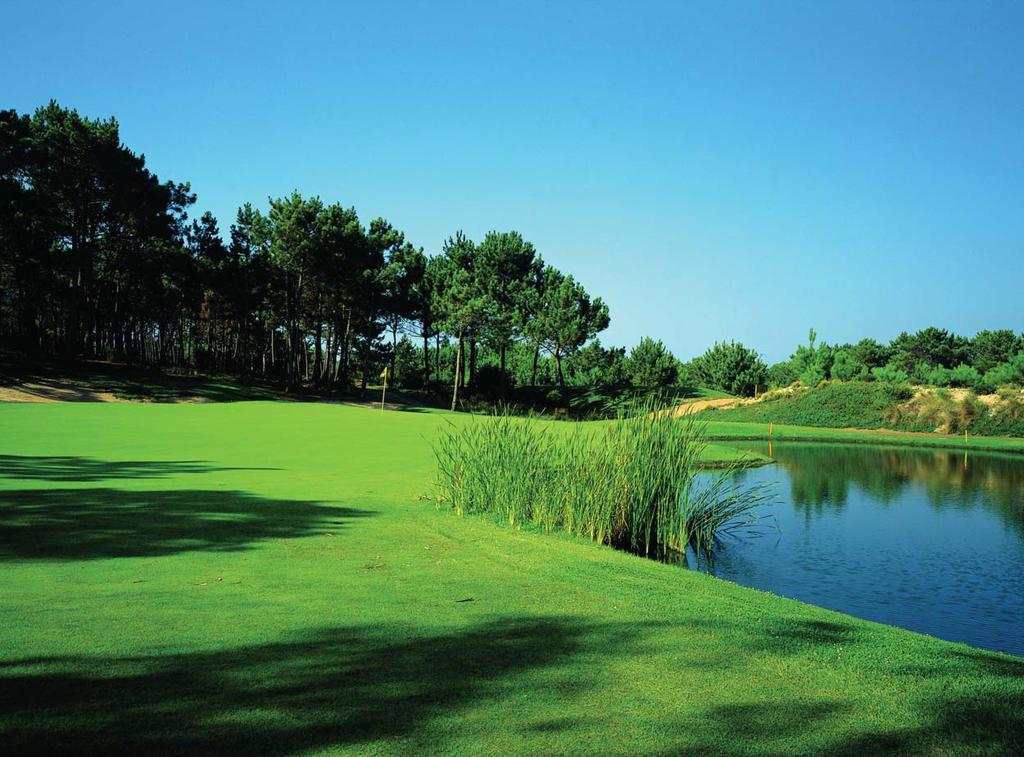 practice bunkers Praia D El Rey Golf Academy has a comprehensive range of