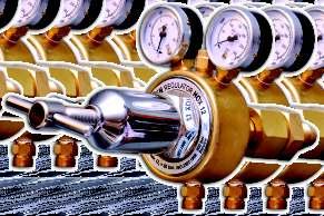 VARIOUS GAS PRESSURE REGULATORS GAS PRESSURE REGULATORS-OXYGEN Model HOX- 12 Single Stage Regulator Inlet