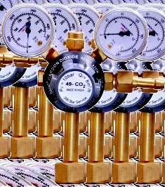 49-CO 2 Double Stage Regulator Inlet Pressure 0-200 bar (Max) Outlet Pressure 0-10 bar (Max) Inlet