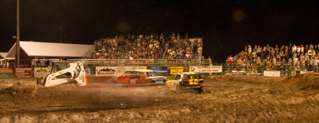 2018 NIGHT EVENTS Sunday July 29, 2018 Figure 8 Races Arena Guests: Cost $30 Adults, $10 Kids Danger and Excitement Intersect at the annual Figure 8 Races bringing the thrills of dirt track racing to