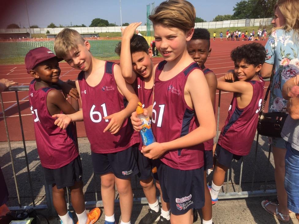 The evening started superbly with the boys winning their sprint relay semi-final.