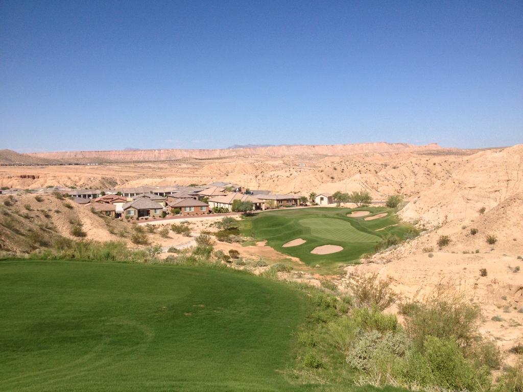 7820 May Hole-in-Ones on Canyons are plentiful May 12th-Linda Cherrington #4 Canyons, 128 Yards, Driver May 15th-Ron Rigatti #7 Canyons, 135