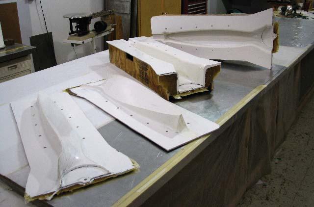 Steve Hill used the single blade prop master to make the four-piece mold shown above. When assembled, this mold was used to create the one-piece prototype propeller (right). Crew chief mentality.