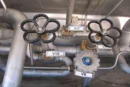 valve of the receiving container and open the