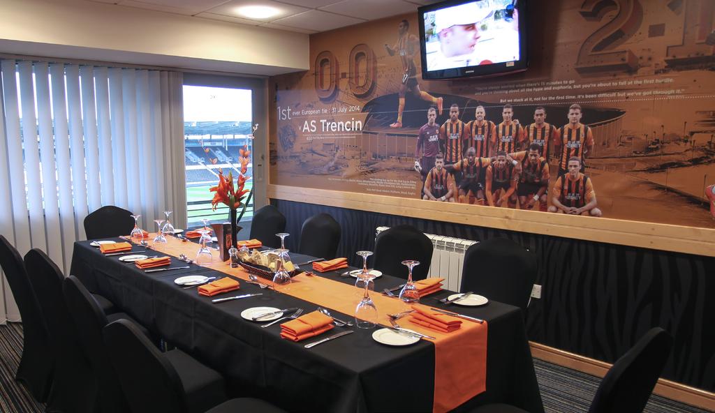 EXECUTIVE BOXES Prime located Executive Box (each box accommodates 10 guests maximum) Balcony padded seating ll of the Club s first